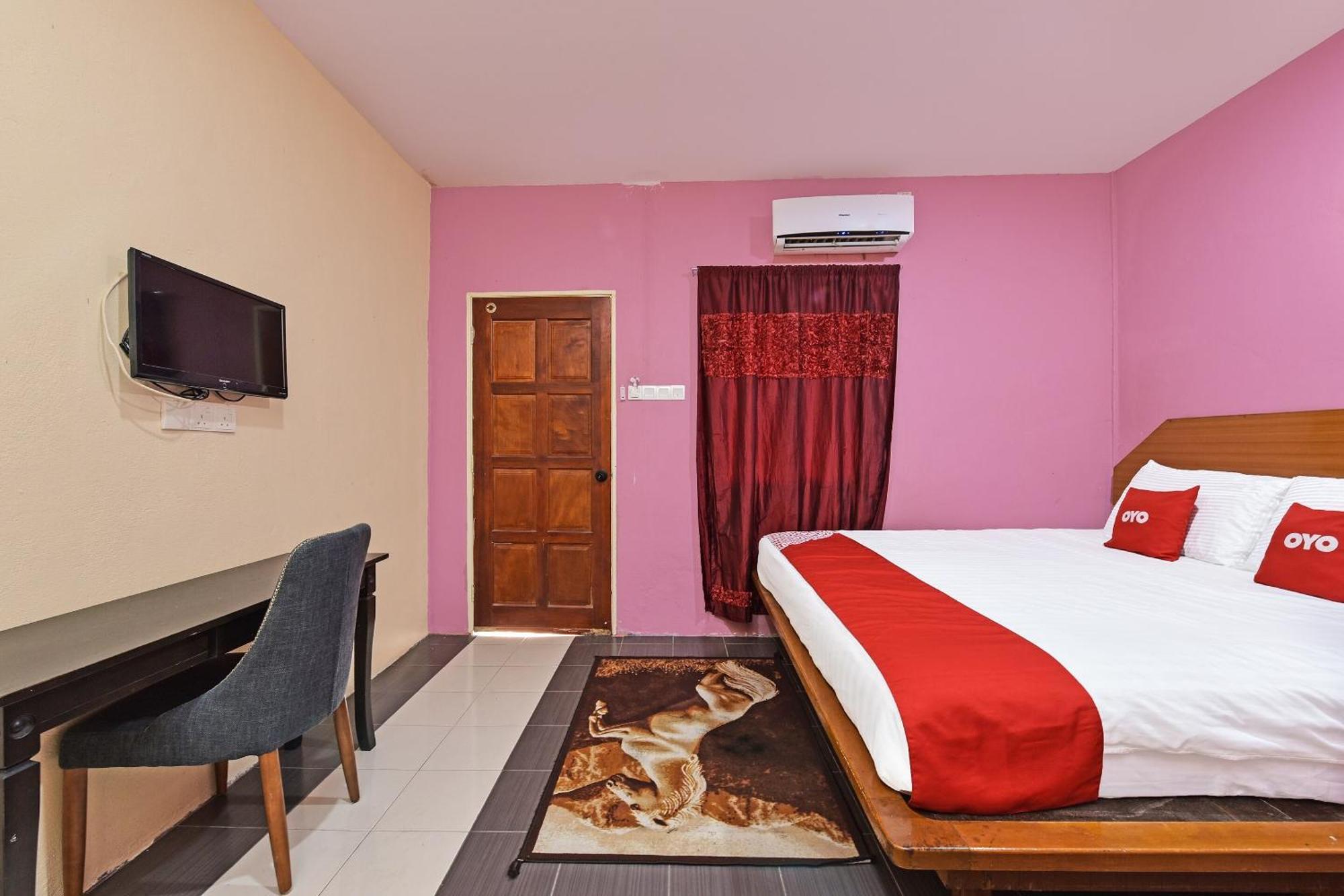 Oyo 90561 Awan Biru Motel Pantai Cenang  Extérieur photo